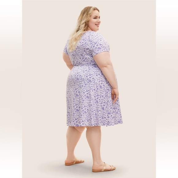 BloomChic Plus Size 4XL Ditsy Floral Elastic Waist Knot Drawstring Dress us26 - Picture 6 of 11